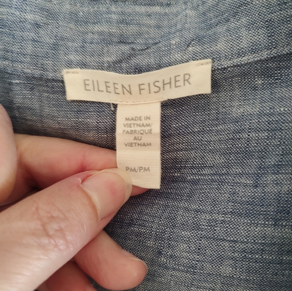 Eileen Fisher Yarn-Dyed Handkerchief Organic Linen Button Up Chambray Shirt PM - Picture 3 of 11